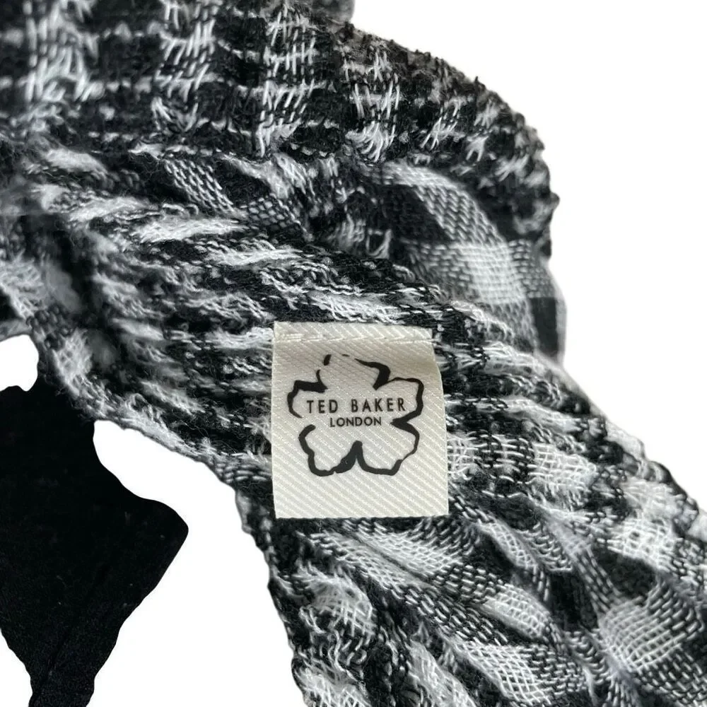 Ted Baker London Penny Gingham Frill Ruffle‎ Scarf black and white 40“ square